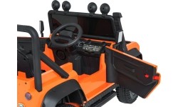 Pomarańczowy pojazd koncepcyjny Land Rover Defender 110 SVX
