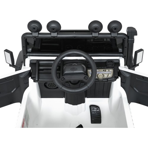 Land Rover Defender 110 SVX Concept pojazd elektryczny biały