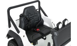 Land Rover Defender 110 SVX Concept pojazd elektryczny biały