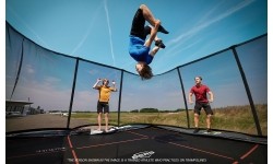 BERG SPORTS Ultim Pro Bouncer Regular 5x5 + siatka zabezpieczająca XL