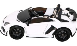 Pojazd elektryczny Lamborghini SVJ Drift, biały