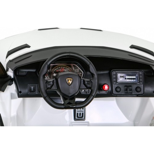 Pojazd elektryczny Lamborghini SVJ Drift, biały