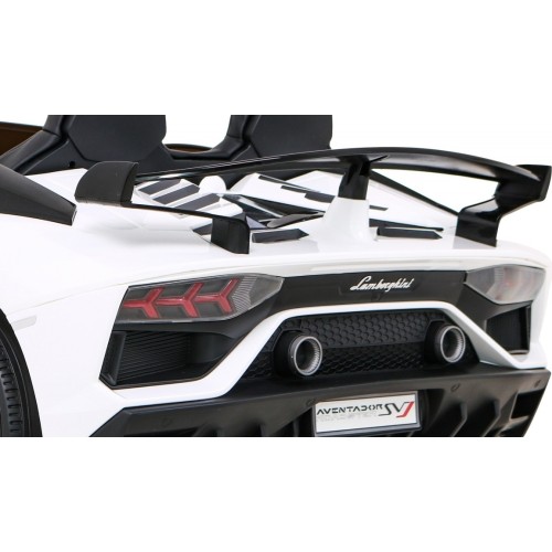 Pojazd elektryczny Lamborghini SVJ Drift, biały