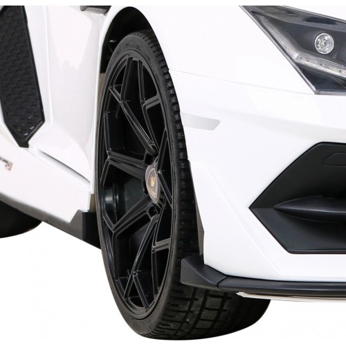Pojazd elektryczny Lamborghini SVJ Drift, biały
