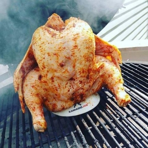 Ceramiczny uchwyt na kurczaka Kamado Joe