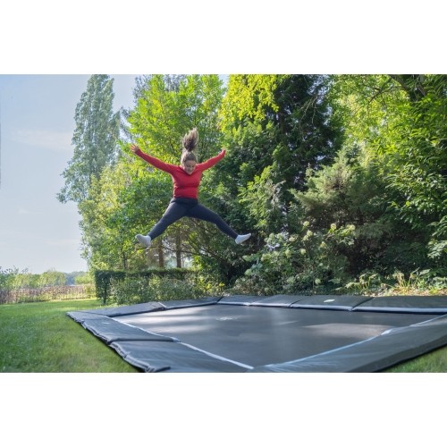 EXIT Dynamiczna trampolina sportowa naziemna 244x427cm - czarna