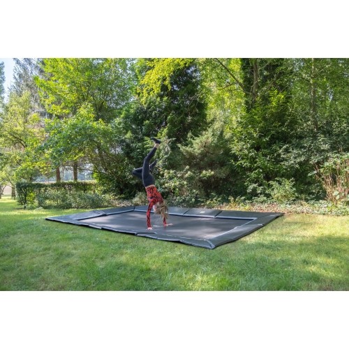 EXIT Dynamiczna trampolina sportowa naziemna 244x427cm - czarna