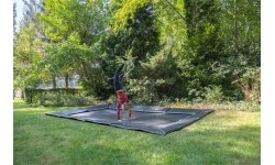 EXIT Dynamiczna trampolina sportowa naziemna 244x427cm - czarna