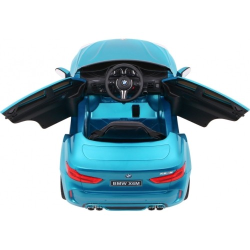 BMW X6M w niebieskim lakierze