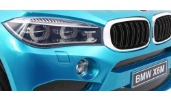 BMW X6M w niebieskim lakierze
