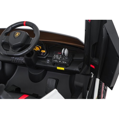 Pojazd elektryczny Lamborghini Veneno, biały