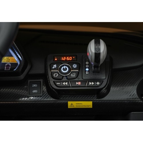 Pojazd elektryczny Lamborghini Veneno, biały