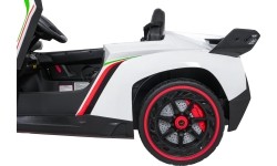 Pojazd elektryczny Lamborghini Veneno, biały