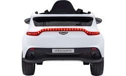 Aston Martin DBX pojazd biały