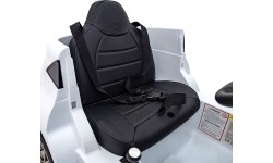 Aston Martin DBX pojazd biały
