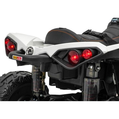 Quad Maverick ATV biały