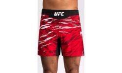 Męskie spodenki do walki UFC Fusion by Venum Authentic Fight Night - krótki krój - czerwone