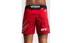 Męskie spodenki do walki UFC Fusion by Venum Authentic Fight Night - krótki krój - czerwone