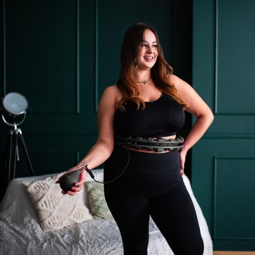 ZESTAW HULA HOOP PLUS SIZE HHW12 CZARNY Z OBCIĄŻNIKIEM HMS + WSPORNIK TALII BR163 CZERWONY