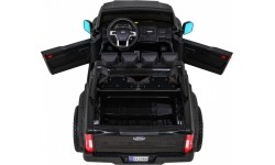 Ford Super Duty Black