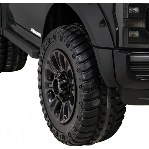 Ford Super Duty Black