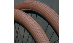 Opona Schwalbe Fat Frank 700 x 50C (50-622) // sprzedawana z dętką (DV), ochrona przed przebiciem, z paskiem odblaskowym (brązow
