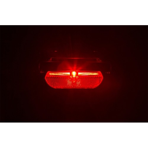 Tylna lampka BONIN na bagażnik, z dynama, 6V 111x36x39mm