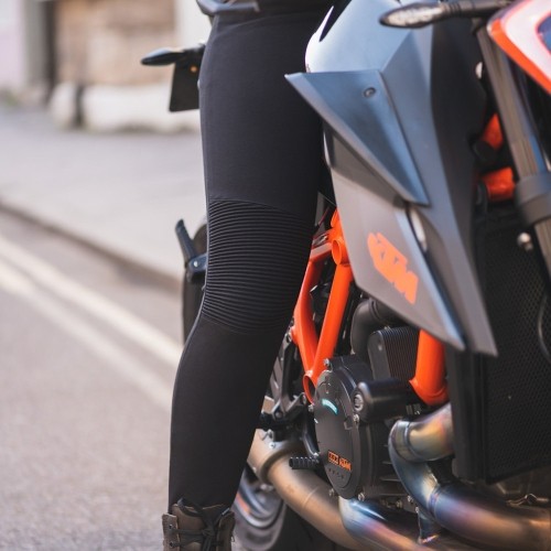 Krótkie damskie legginsy motocyklowe Oxford Super Moto, czarne