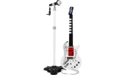 Gitara elektryczna ze statywem i mikrofonem, biała