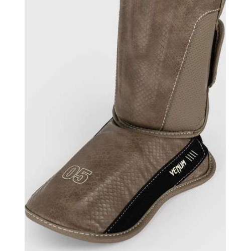 Ochraniacze goleni Venum Impact Evo Scales - brązowe