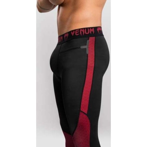 Spodnie męskie Venum x Assassin's Creed Shadows - bordowe/czarne