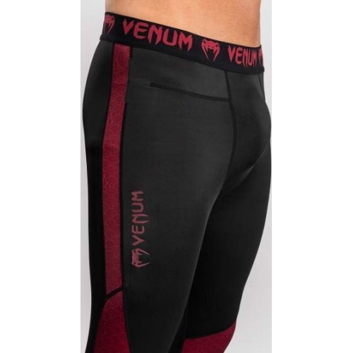 Spodnie męskie Venum x Assassin's Creed Shadows - bordowe/czarne