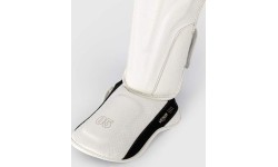 Ochraniacze goleni Venum Impact Evo Scales - kość słoniowa