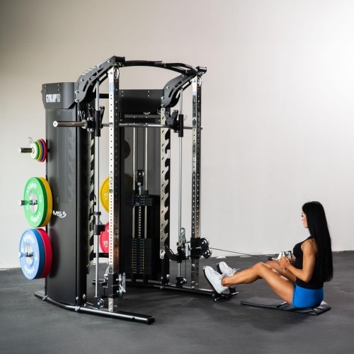 SIŁOWNIA WIELOFUNKCYJNA Z MASZYNĄ SMITH CYKLOP 10 PÓŁKOMERCYJNE HMS