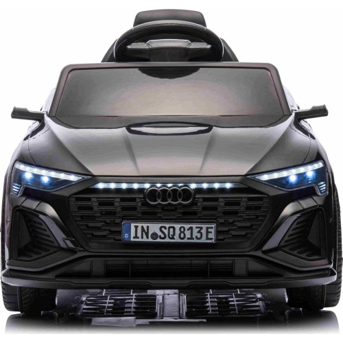 Pojazd elektryczny Audi SQ8, czarny