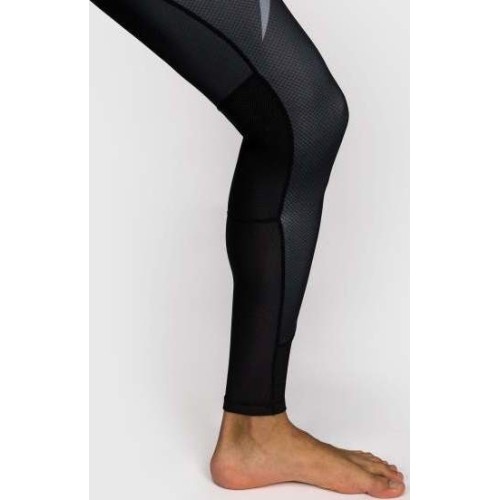 Venum No Gi Spats - czarny/srebrnoszary