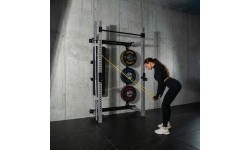 Naścienna przesuwna klatka treningowa z ławką KLT34 szara HMS Fitness