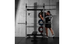 Naścienna przesuwna klatka treningowa z ławką KLT34 szara HMS Fitness