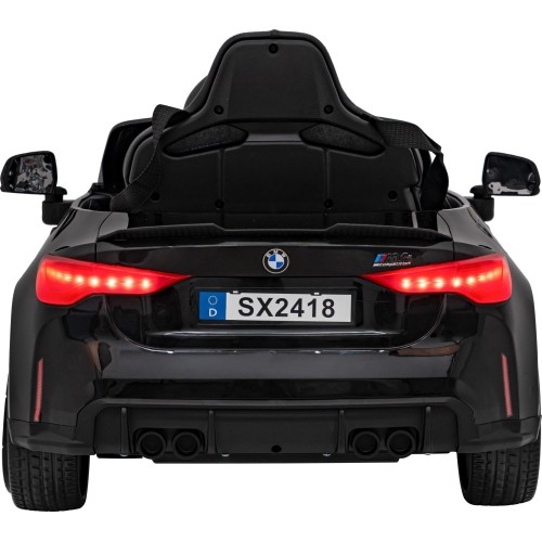 Pojazd elektryczny BMW M4, czarny