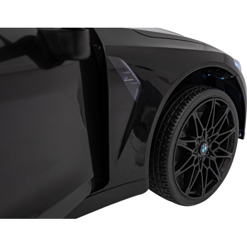 Pojazd elektryczny BMW M4, czarny