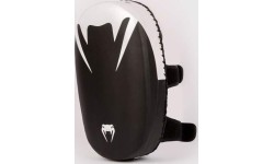 Venum Light Kick Pads (para) - czarny/biały