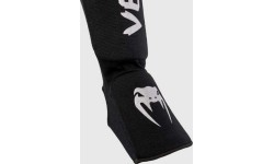 Nagolenniki Venum Kontact - czarny/srebrny