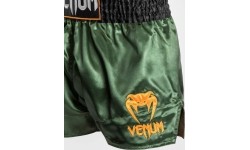 Venum Classic Muay Thai Short - zielony/czarny/złoty