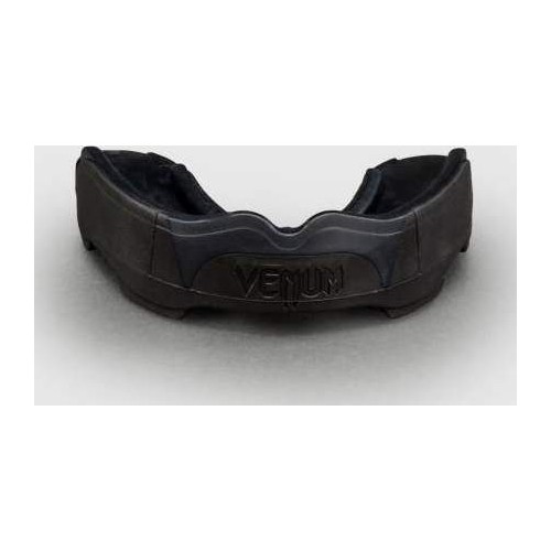 Venum Predator Mouthguard – Black/Black/Red