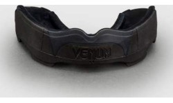 Venum Predator Mouthguard – Black/Black/Red