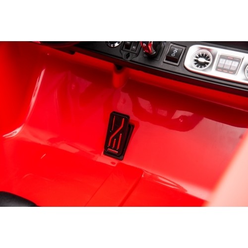 Mercedes Benz G63 AMG XXL pojazd czerwony