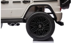Mercedes Benz G63 AMG XXL pojazd biały