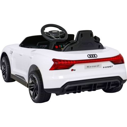 Samochód elektryczny Audi RS E-Tron GT, biały