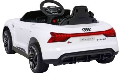 Samochód elektryczny Audi RS E-Tron GT, biały