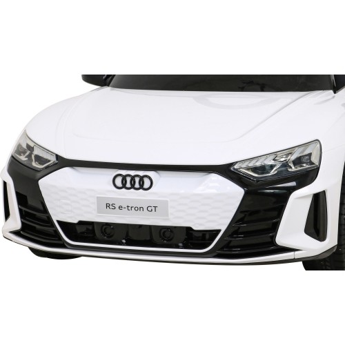 Samochód elektryczny Audi RS E-Tron GT, biały